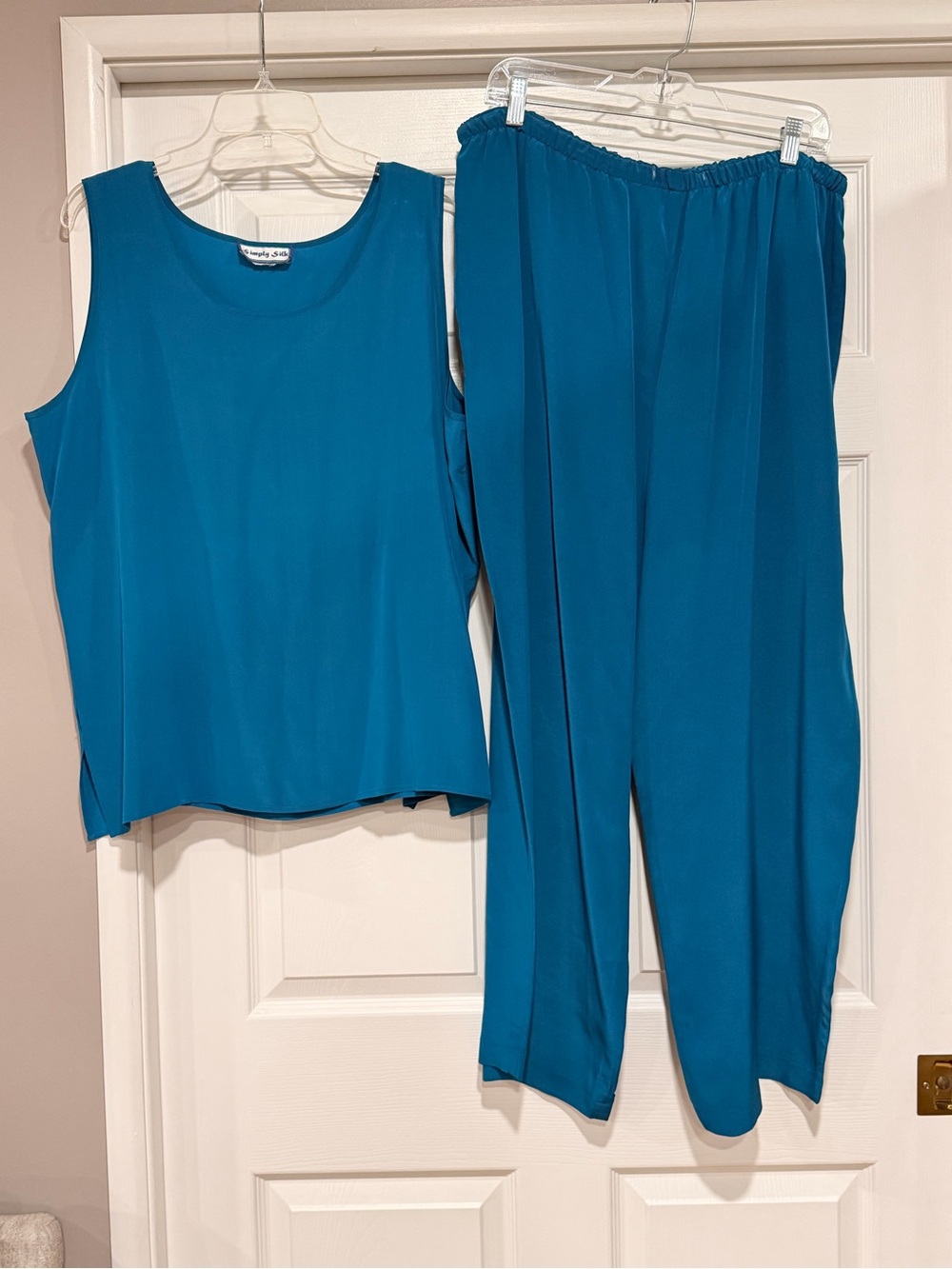 Sleeveless 100% Silk Teal Tank Top and Pants 2 piece set